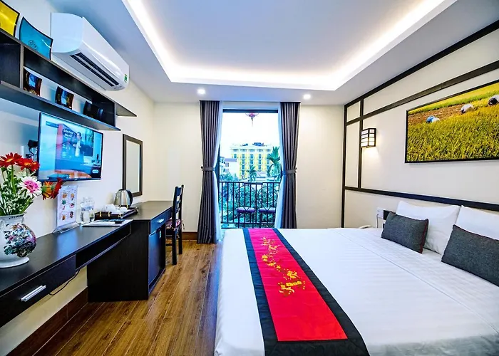 Hoi An Riverland Villa - Hoi An Center