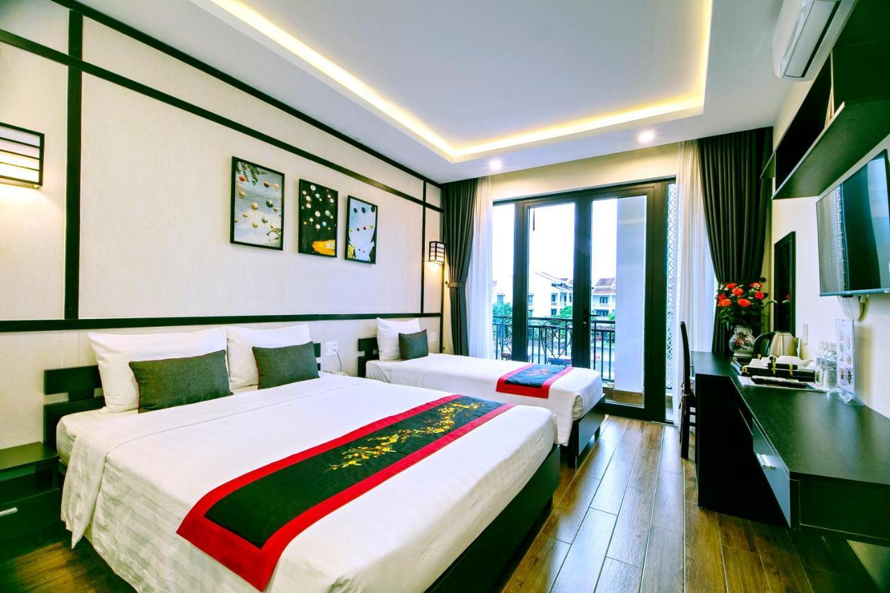 Отель Riverland - Center 3*